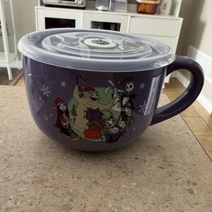 Nightmare Before Christmas 24oz mug with lid